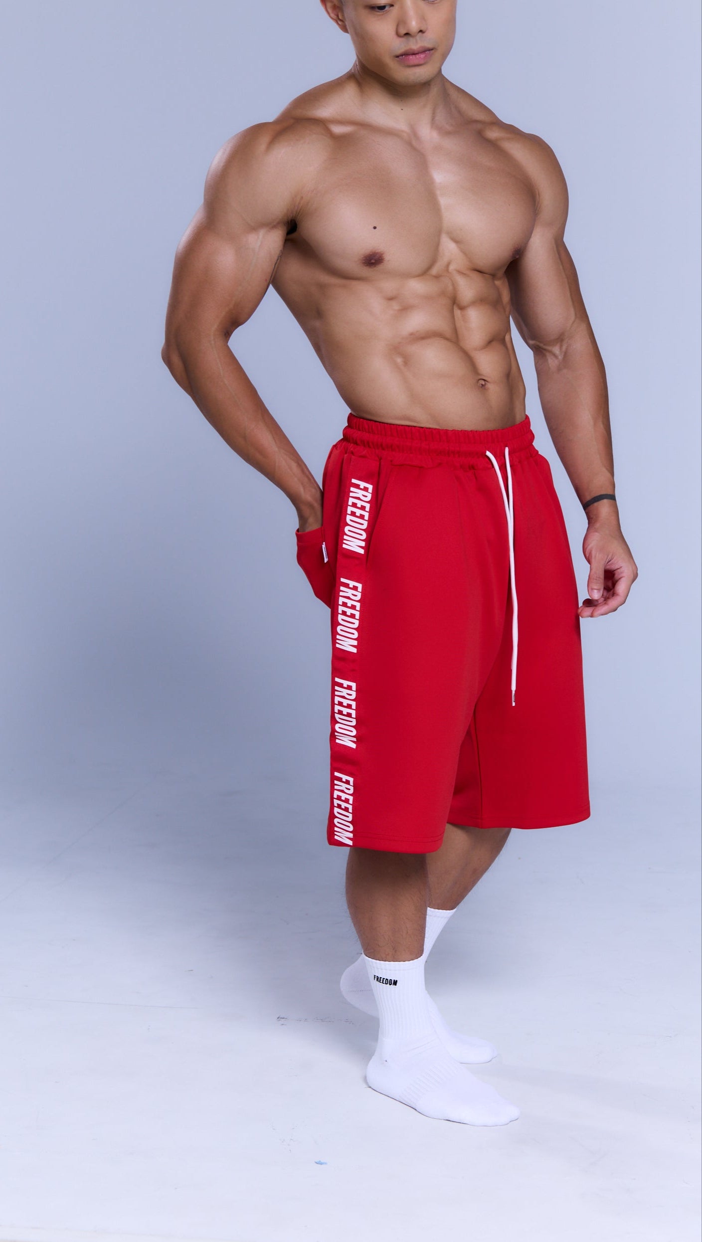 FREEDOM TAPE LOGO 七分短褲｜紅色白邊