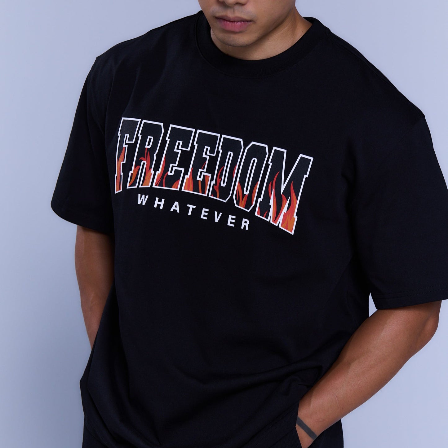 Freedom 焰火 Logo T-Shirt｜黑色