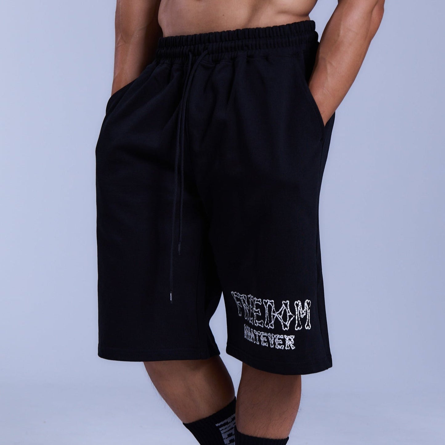 Freedom 碎骨壓紋短褲｜黑色